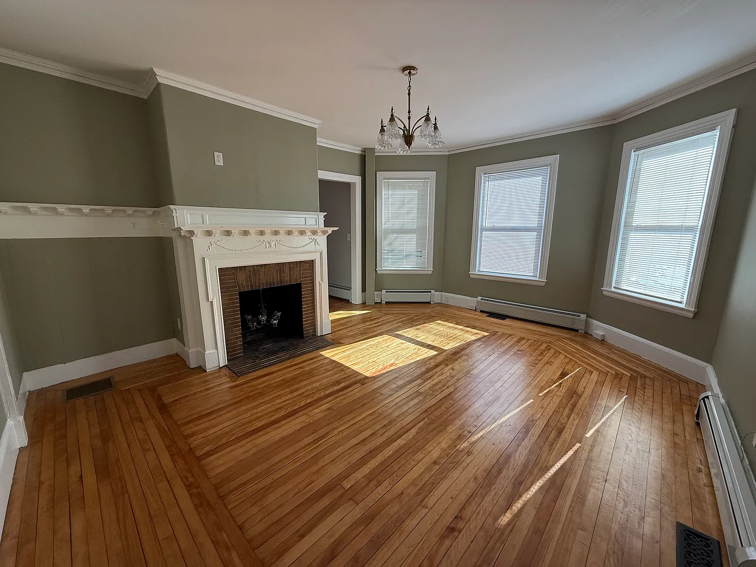 527 Cumberland Ave — Photo 1