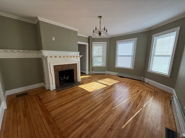 527 Cumberland Ave APT 1, Portland, ME 04101
