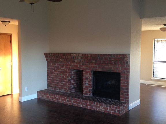 3rd image of 6105 Waterway Dr