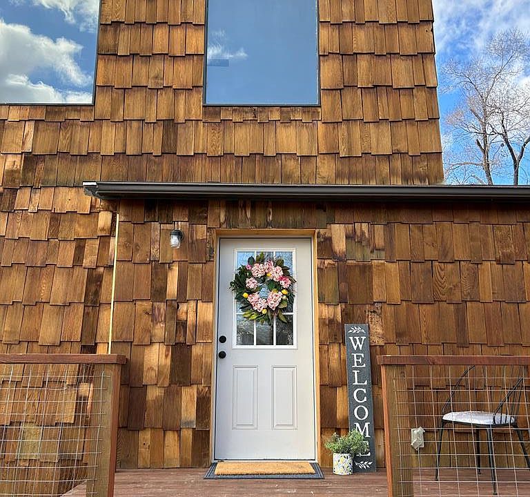 1st image of 704 13th St