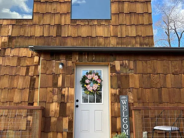 704 13th St, Salmon, ID 83467