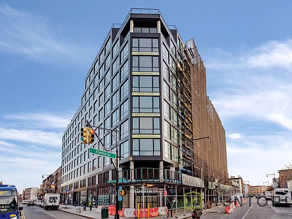 4th image of 1134 Fulton St #542