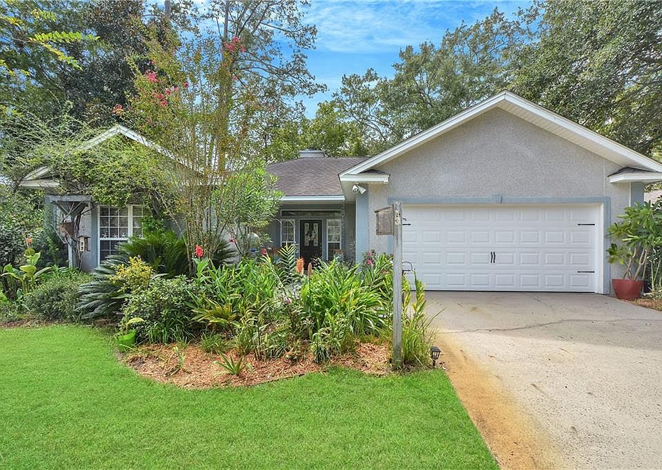 1st image of 122 Ashwood Way