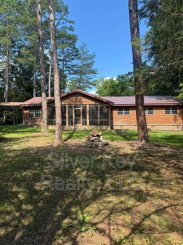 3 bed, 2.0 bath, $1,995 — Photo 1