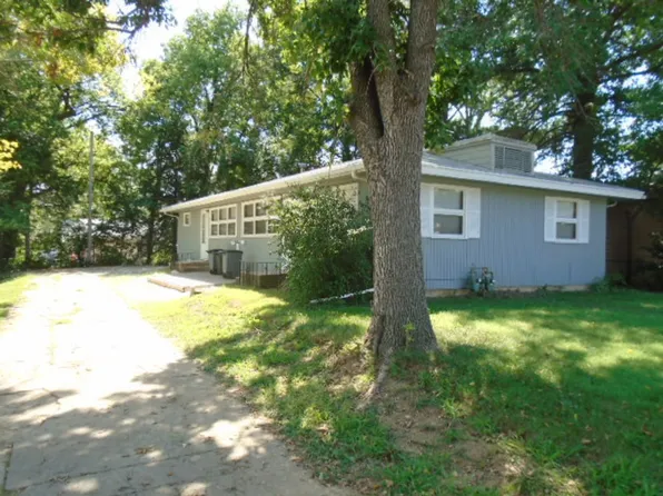1857 College Heights, 1857 College Heights Rd #2, Manhattan, KS 66502