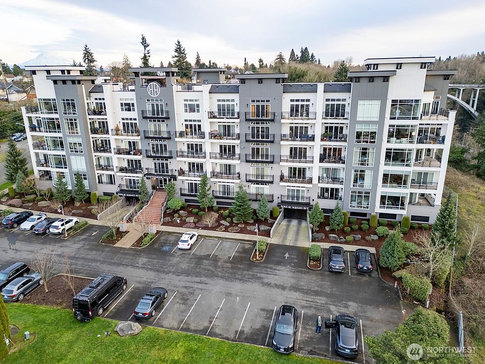 1st image of 320 E 32nd Street #305