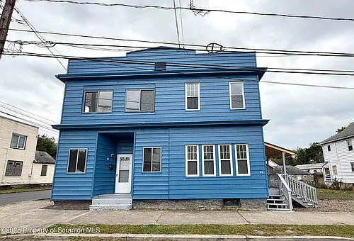 42 Cleveland St Photo 1