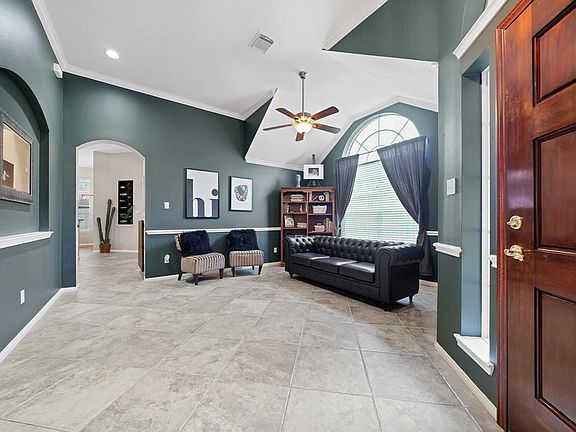 4th image of 6002 Kingwood Glen Dr