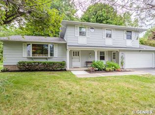 712 Shanlee Dr, Webster, NY 14580