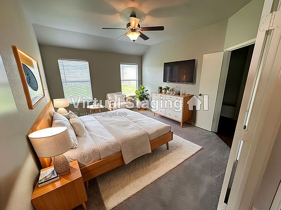 3rd image of 13317 Evergreen Dr
