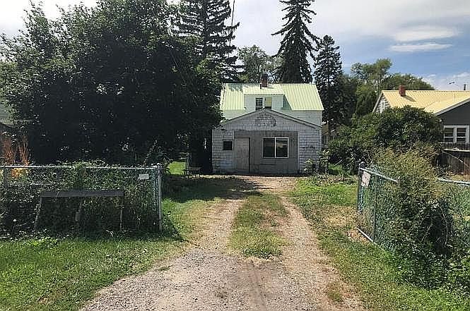 2nd image of 809 4th Ave W