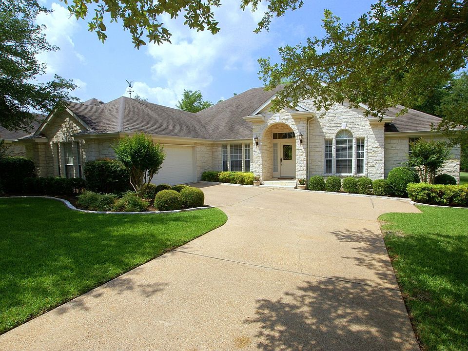 1st image of 10832 River Plantation Dr