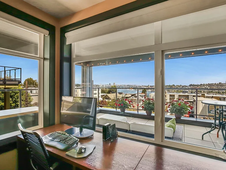 655 Crockett St #B201 — Photo 23
