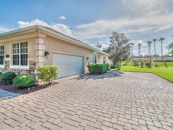 2nd image of 4213 Mayfair Ln