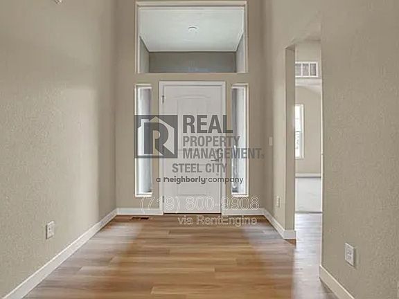 3rd image of 753 S Laurue Dr