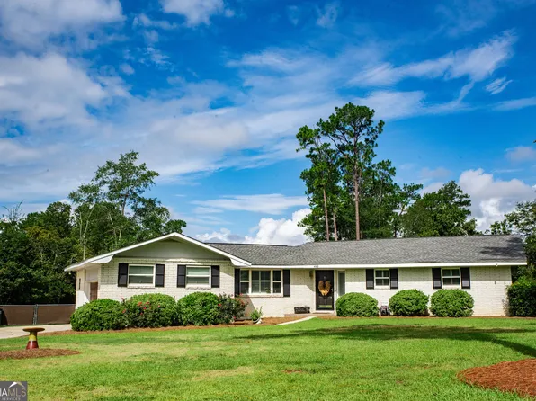 460 S College St, Metter, GA 30439