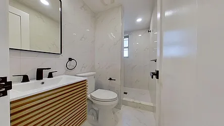 Rented by R New York