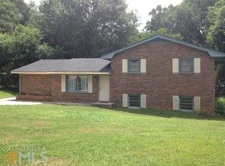 2494 Burton Cir, Morrow, GA