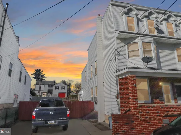 422 Pine Hill St, Minersville, PA 17954
