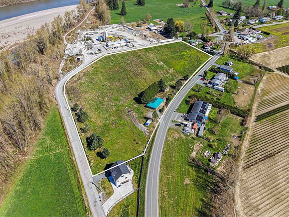 2nd image of 10715 Tower Rd