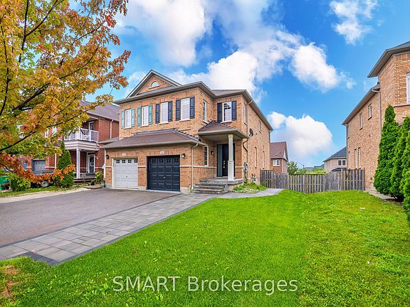 3rd image of 3367 Stoney Cres