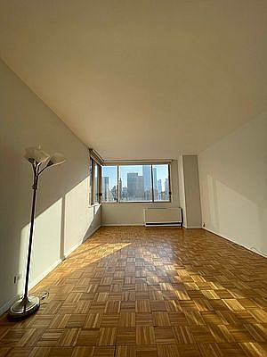 2nd image of 350 W 50th St APT 15C
