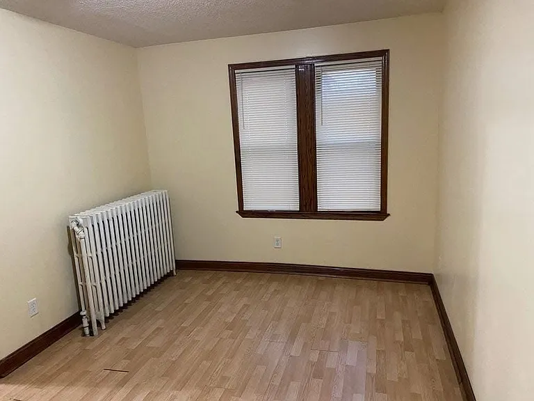 580 Brunson St — Photo 2