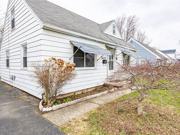 3rd image of 13 Alden Rd