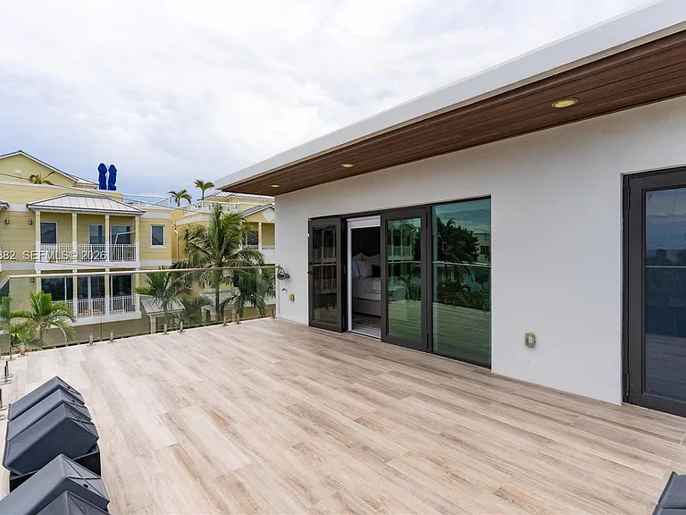 5601 N Ocean Dr — Photo 56