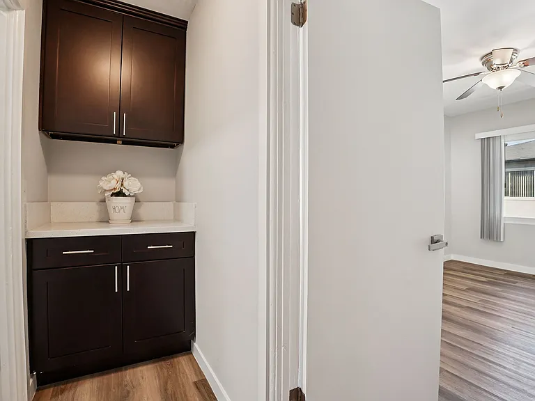 Ladera Townhouse — Photo 13