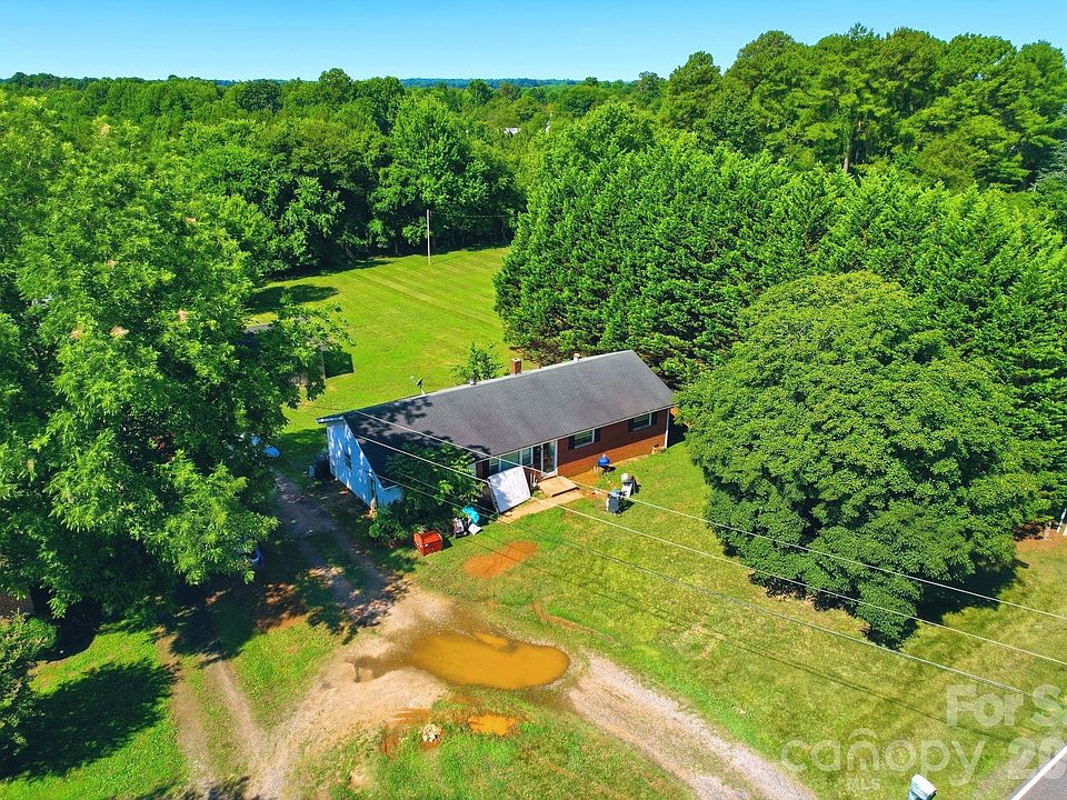 2nd image of 435 Jennings Rd