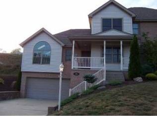 138 Rifgon Dr, Canonsburg, PA 15317