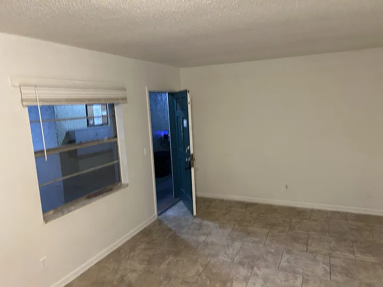 1632 Jefferson Ave #105 — Photo 4