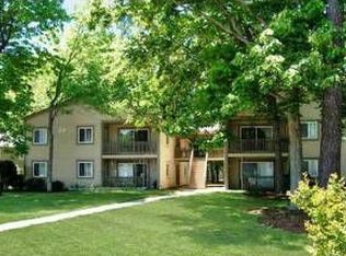 205 Thoreau Cir APT C, Yorktown, VA 23693