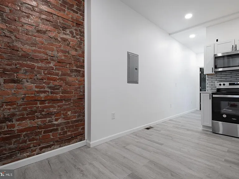 935 W Susquehanna Ave #1 — Photo 4