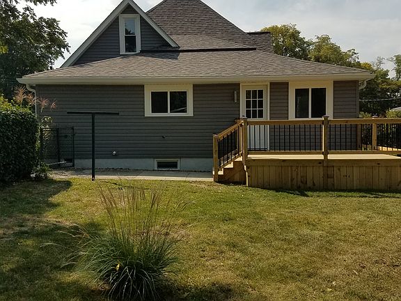 3rd image of 318 E Main St