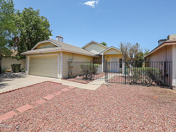 3rd image of 6332 W SAGUARO Drive