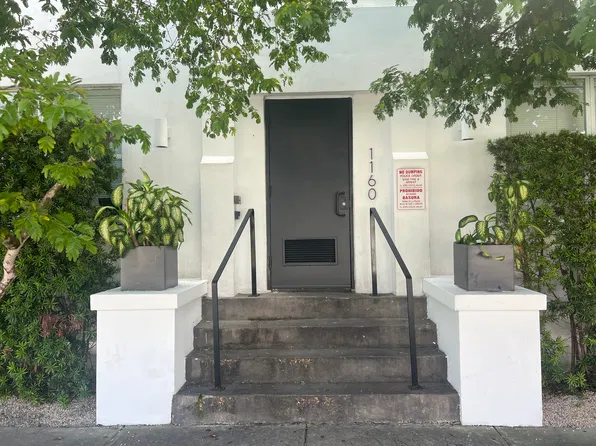 1160 NW 4th St APT 7, Miami, FL 33128