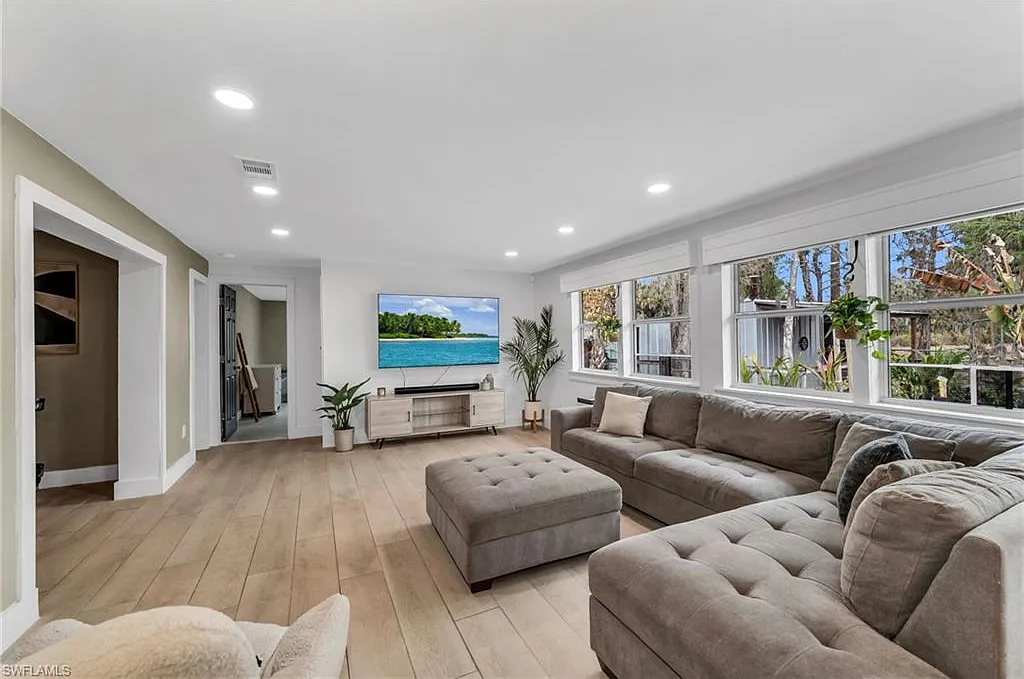 3 bed, 2.0 bath, 2000 sqft, $4,000 — Photo 4