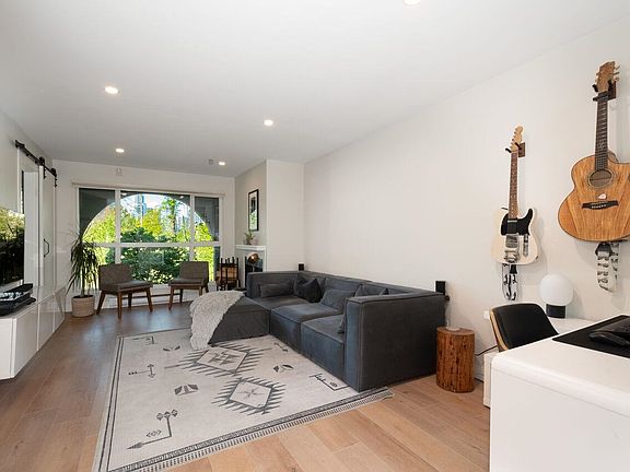 2nd image of 1166 W 6th Ave #101
