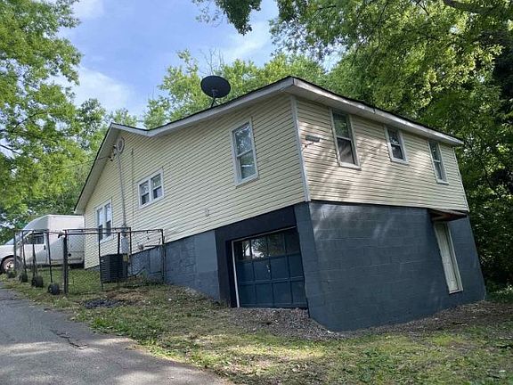3rd image of 2227 Cityview Ave