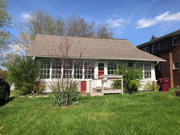 908 Oak St, Johnson City, TN 37601