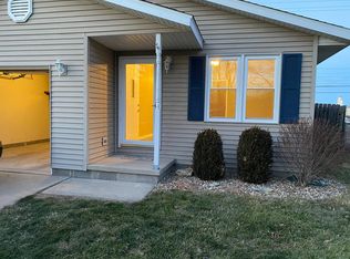 3029 Shadowfax Dr, Springfield, IL 62707