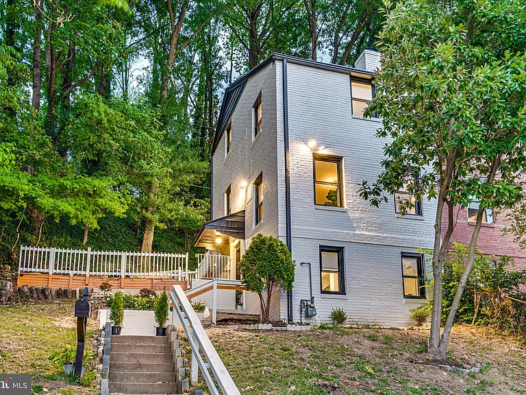 3731 Kemper Rd — Photo 1