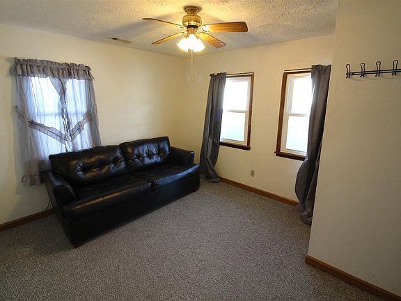 5th image of 301 N Adams Ave