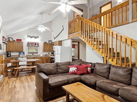 3rd image of 2108 Redmond Way