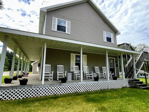 3870 E Duck Lake Rd, Grawn, MI 49637