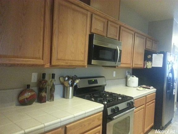 5th image of 9514 Milan Dr
