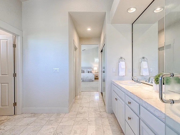 704 Hunt Ave — Photo 49