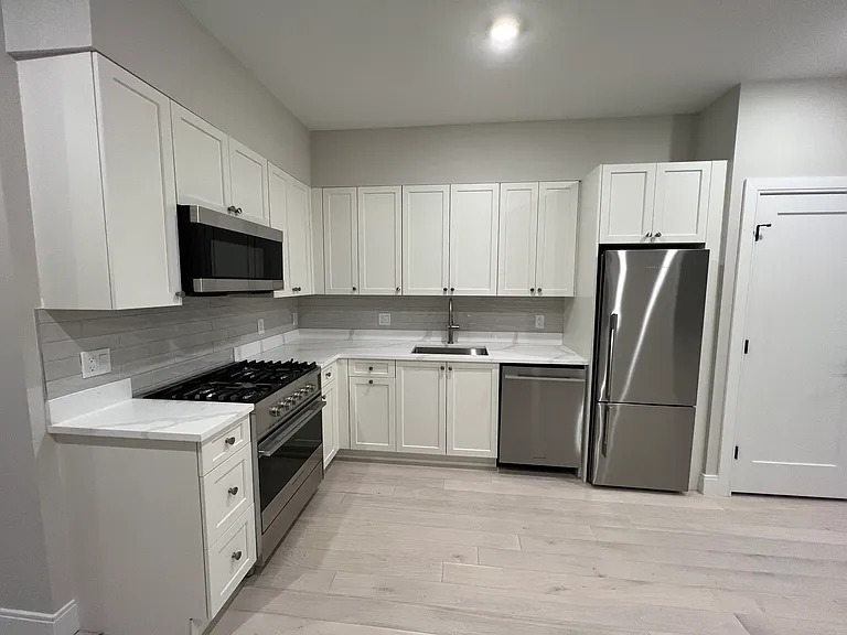 195 Green St #207D — Photo 5
